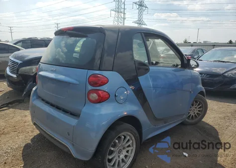 2013 Smart Fortwo Pure z USA, uszkodzony, nr VIN WMEEJ3BA7DK646271